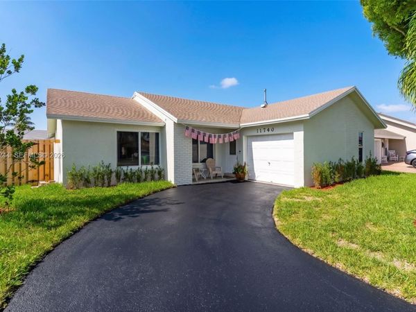 11740 NW 39th Pl , Sunrise, FL 33323
