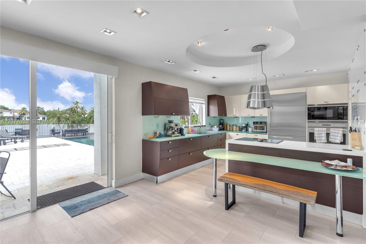 11101 NW 72nd Ter , Doral, FL 33178 Photo