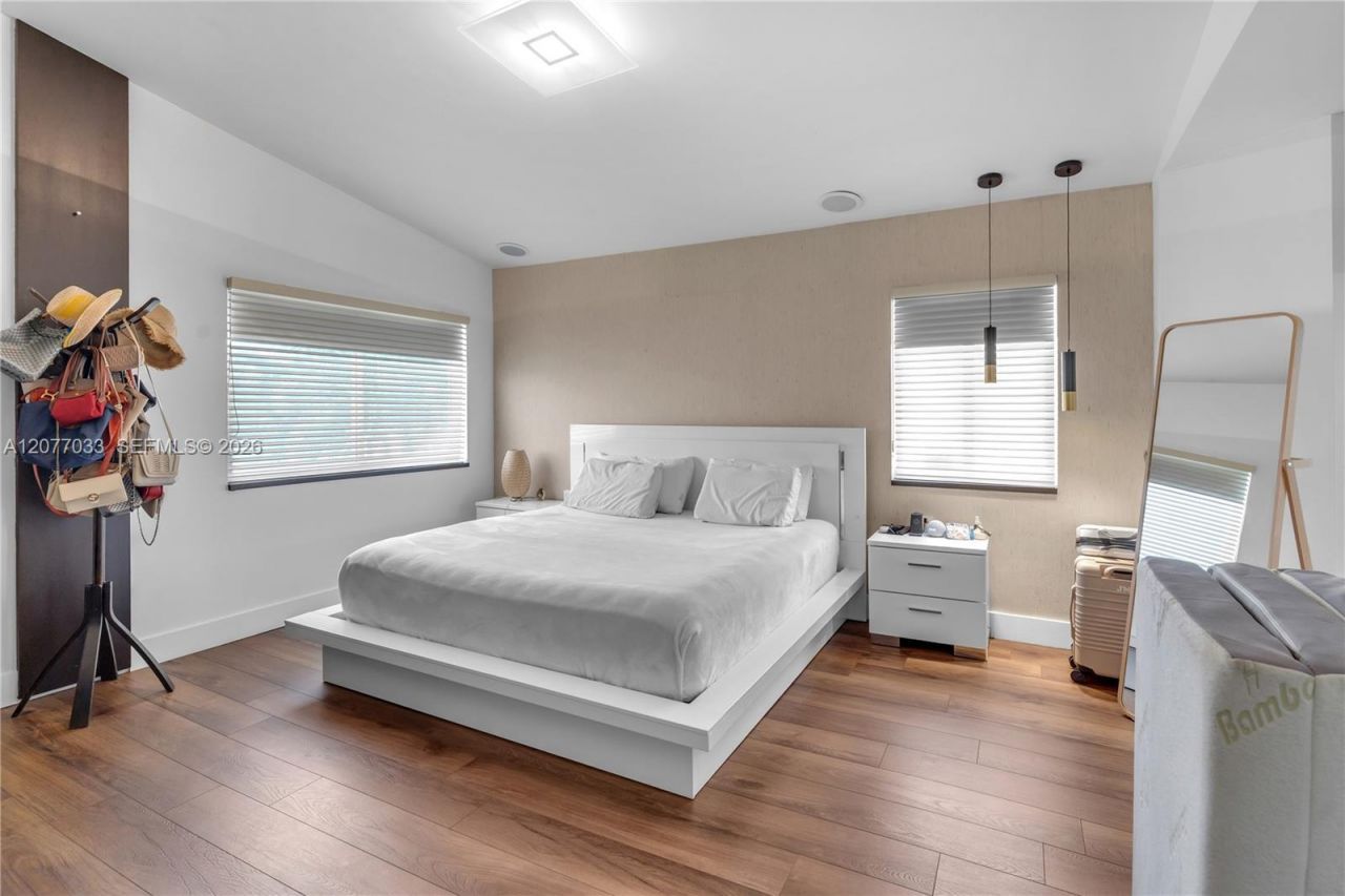 11101 NW 72nd Ter , Doral, FL 33178 Photo