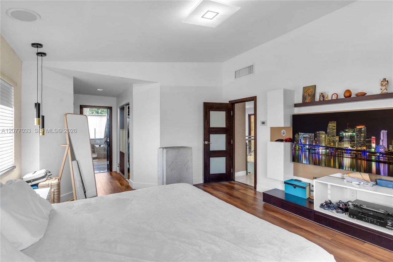 11101 NW 72nd Ter , Doral, FL 33178 Photo