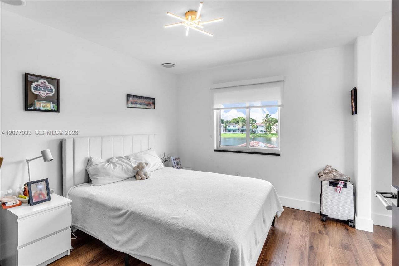 11101 NW 72nd Ter , Doral, FL 33178 Photo