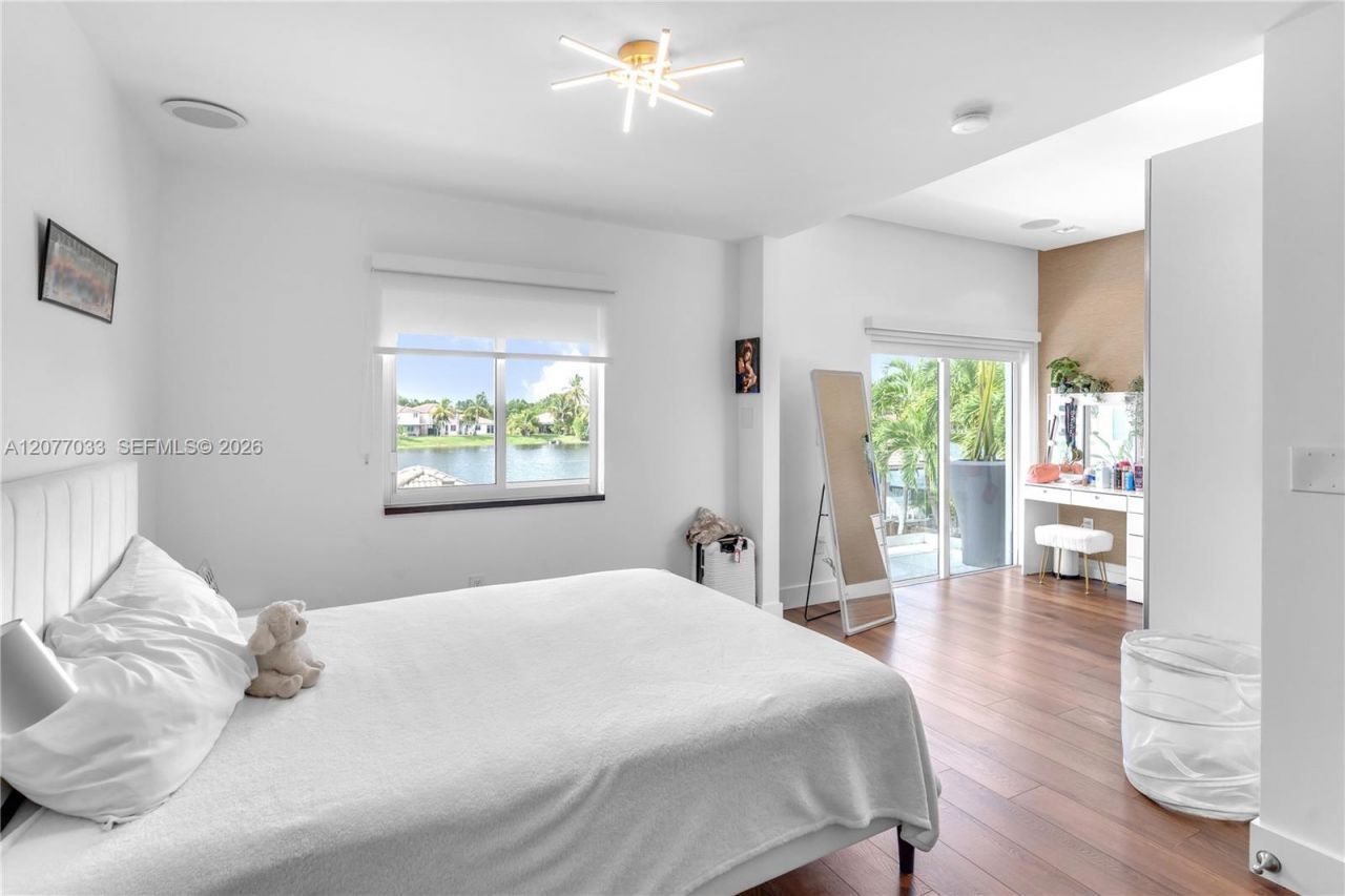 11101 NW 72nd Ter , Doral, FL 33178 Photo