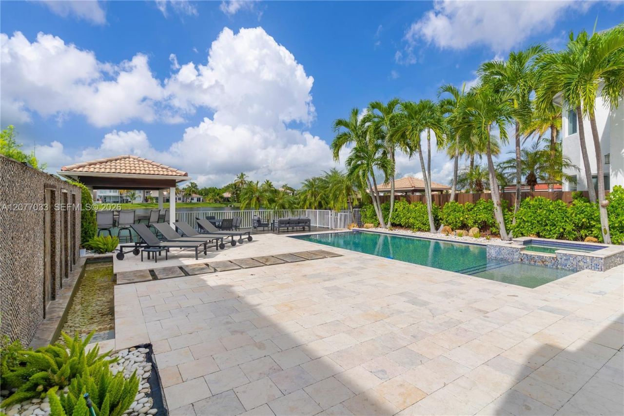 11101 NW 72nd Ter , Doral, FL 33178 Photo