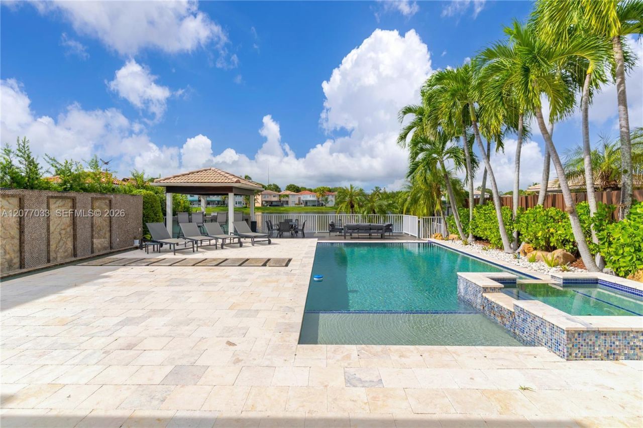 11101 NW 72nd Ter , Doral, FL 33178 Photo
