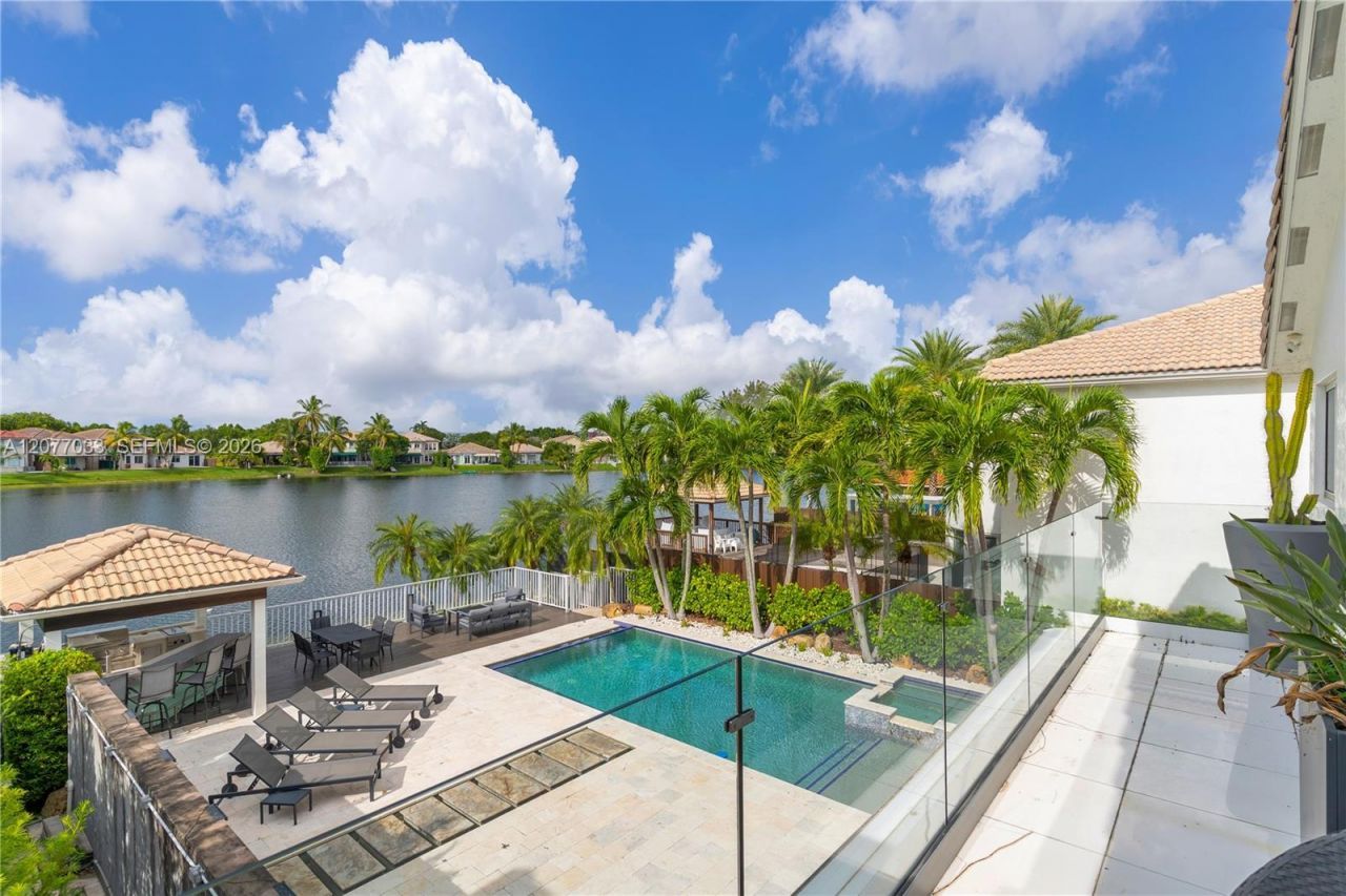 11101 NW 72nd Ter , Doral, FL 33178 Photo