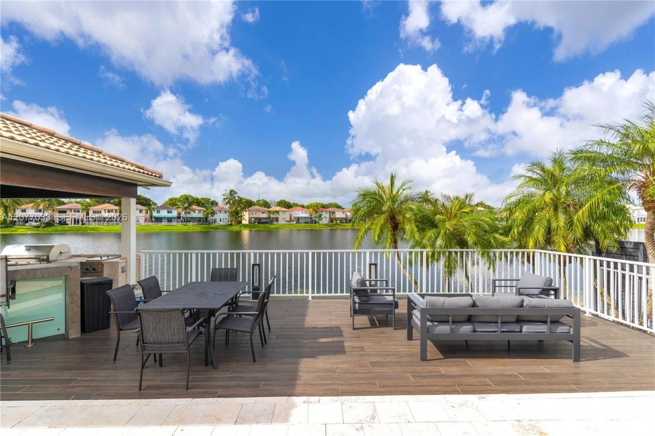 11101 NW 72nd Ter , Doral, FL 33178 Photo