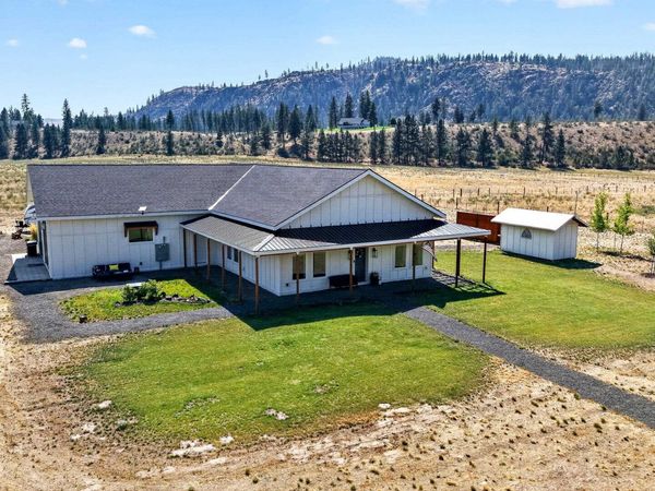 39182 Orchard Rd, Davenport, WA 99122