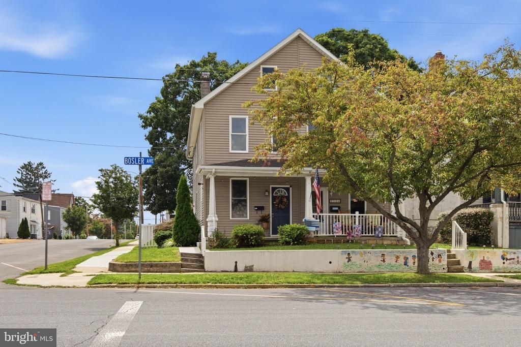 702 BOSLER AVENUE , LEMOYNE, PA 17043