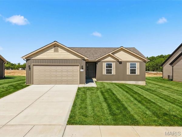 1011 Samwise Street , Wright City, MO 63390