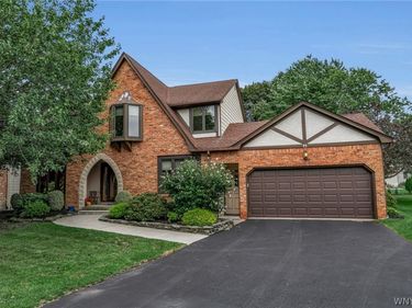 11 Homewood Court, Amherst, NY 14221