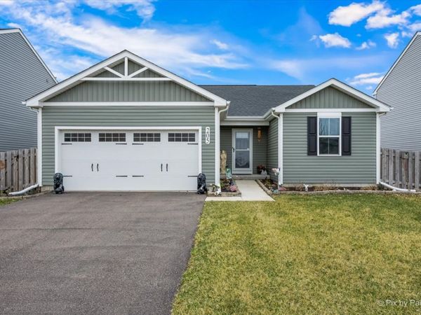 205 Buckeye Street , Waterman, IL 60556