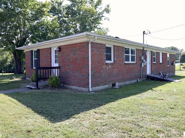 523 E Main Street , Gamaliel, KY 42140