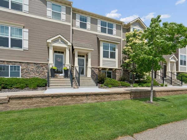 8967 SW Village Loop , Chanhassen, MN 55317