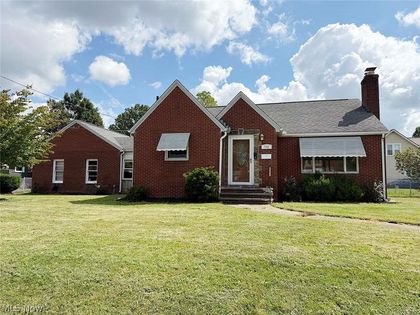 706 Broad Avenue NW Canton, OH 44708