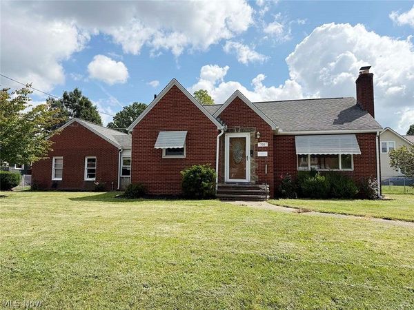 706 Broad Avenue NW, Canton, OH 44708