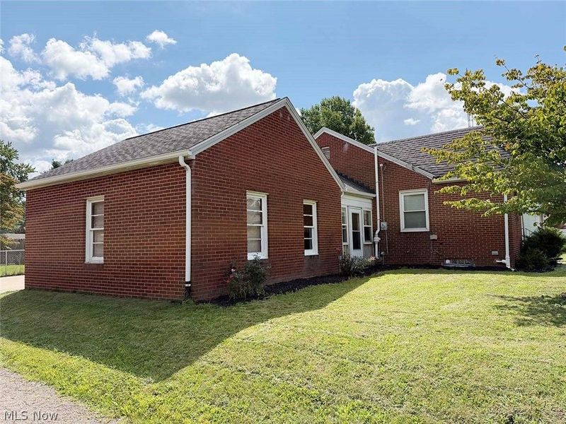 706 Broad Avenue NW, Canton, OH 44708 Photo 2