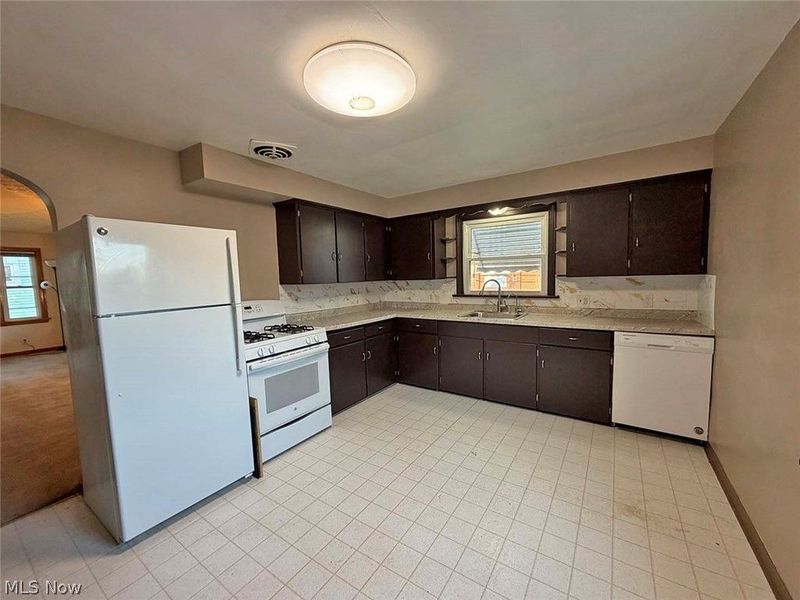 706 Broad Avenue NW, Canton, OH 44708 Photo 8