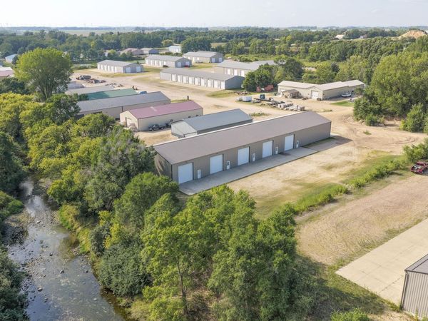 21425 214 Cr. , Unit #5, Milford, IA 51351