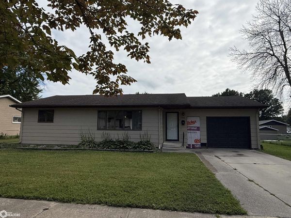 1702 E Elm Street, Algona, IA 50511