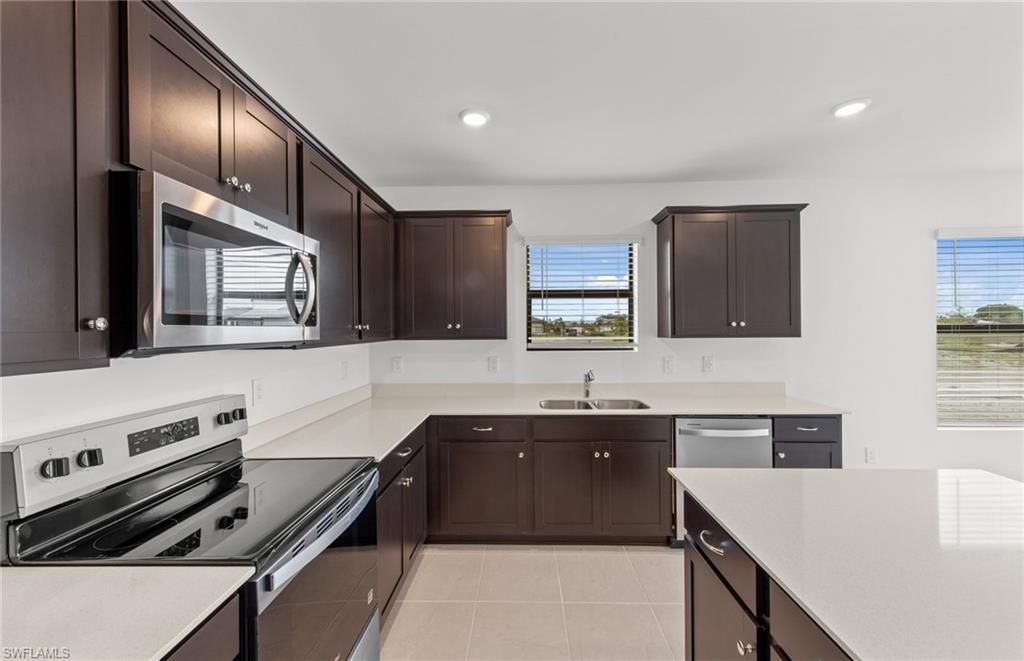 624 Oasis Lake Pl , Lehigh Acres, FL 33936 Photo