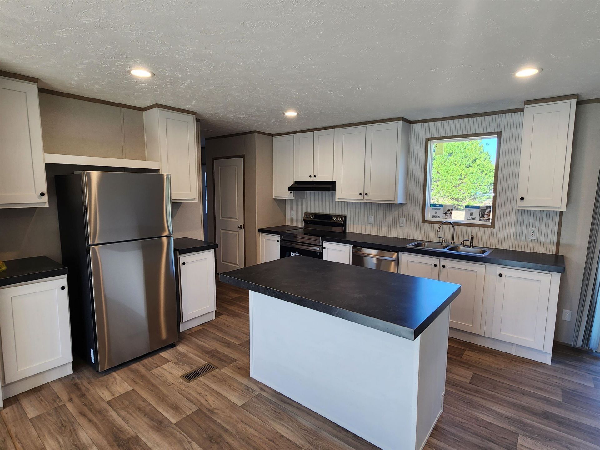 732 Black Branch Rd. Photo 5