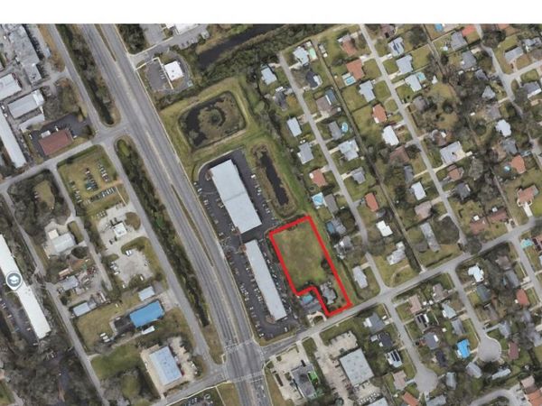 988 3rd Street, Holly Hill, FL 32117