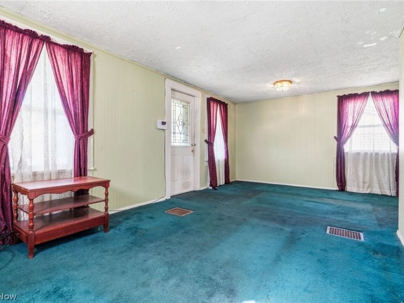 2211 17th Street NE, Canton, OH 44705 Photo 10