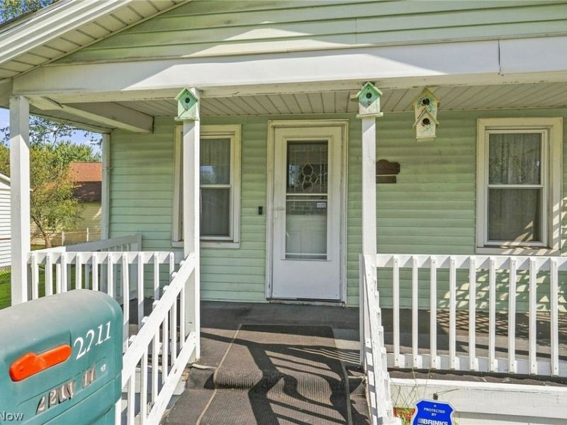 2211 17th Street NE, Canton, OH 44705 Photo 3
