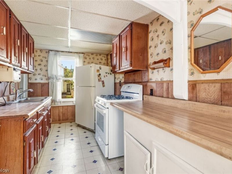 2211 17th Street NE, Canton, OH 44705 Photo 6