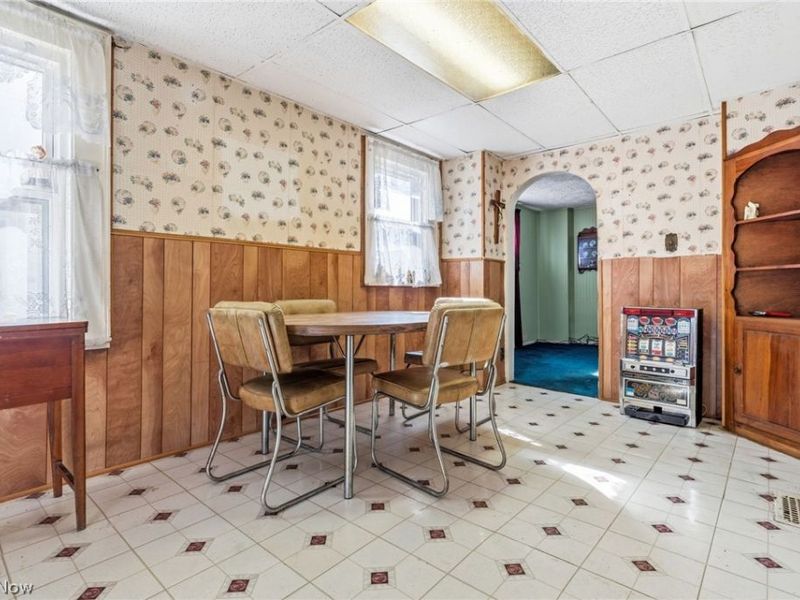 2211 17th Street NE, Canton, OH 44705 Photo 8