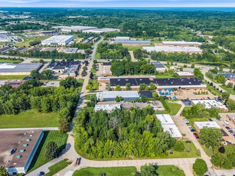 9365 Pineneedle Drive, Mentor, OH 44060 Photo 6