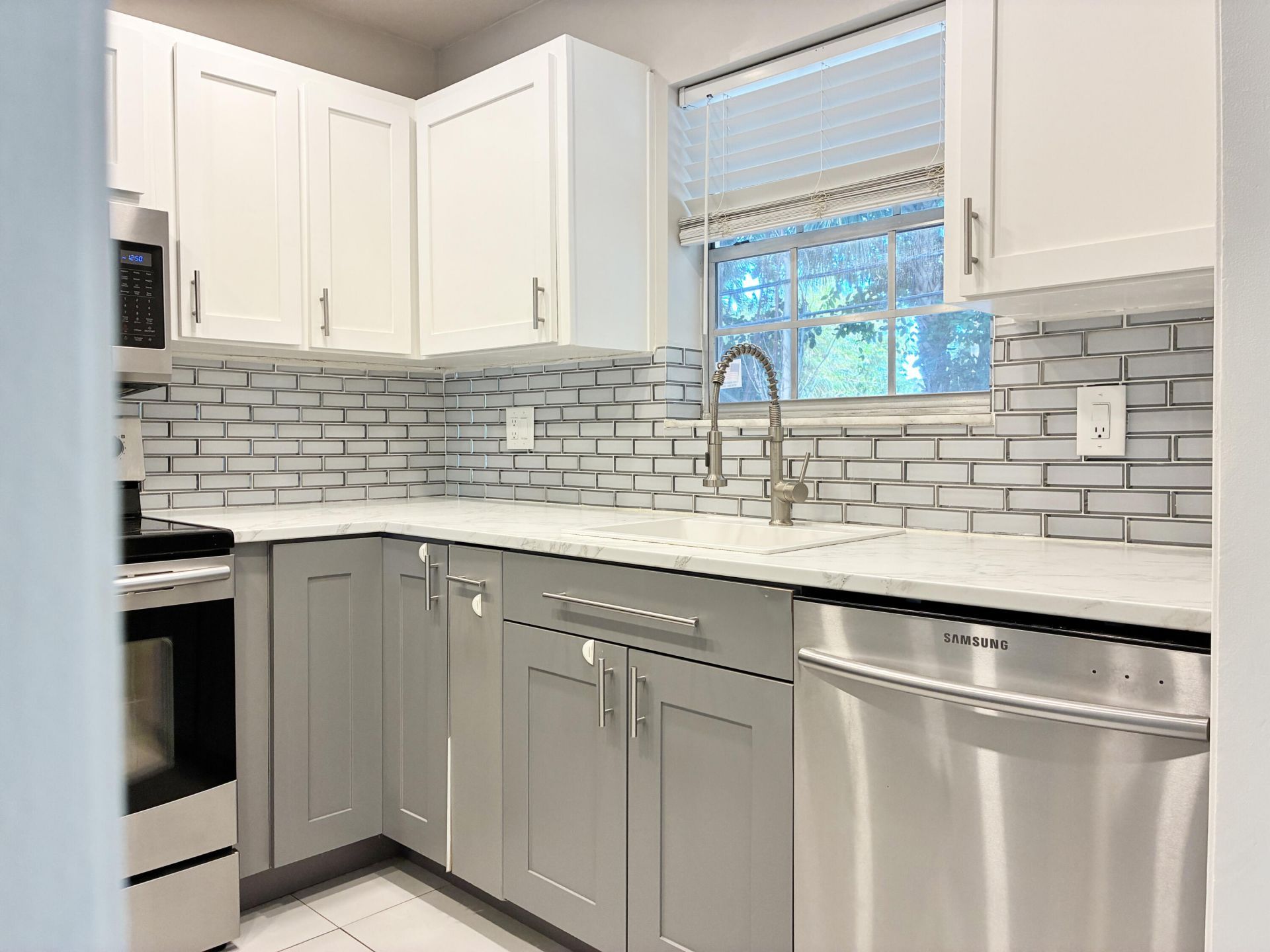 2204 NE 36th Street, Unit Apt 26, Lighthouse Point, FL 33064 Photo