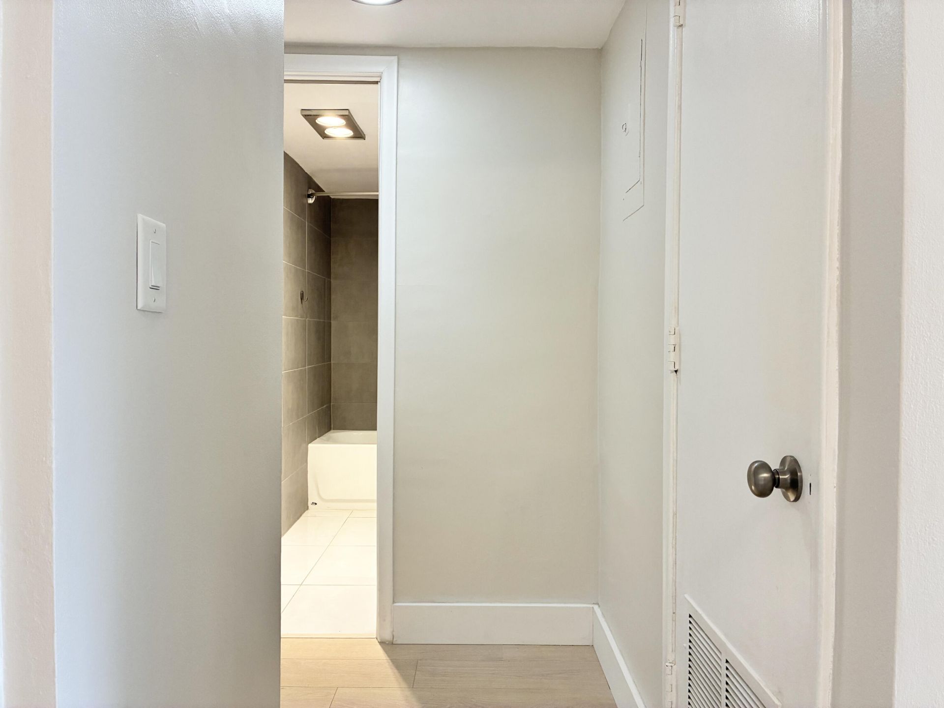 2204 NE 36th Street, Unit Apt 26, Lighthouse Point, FL 33064 Photo