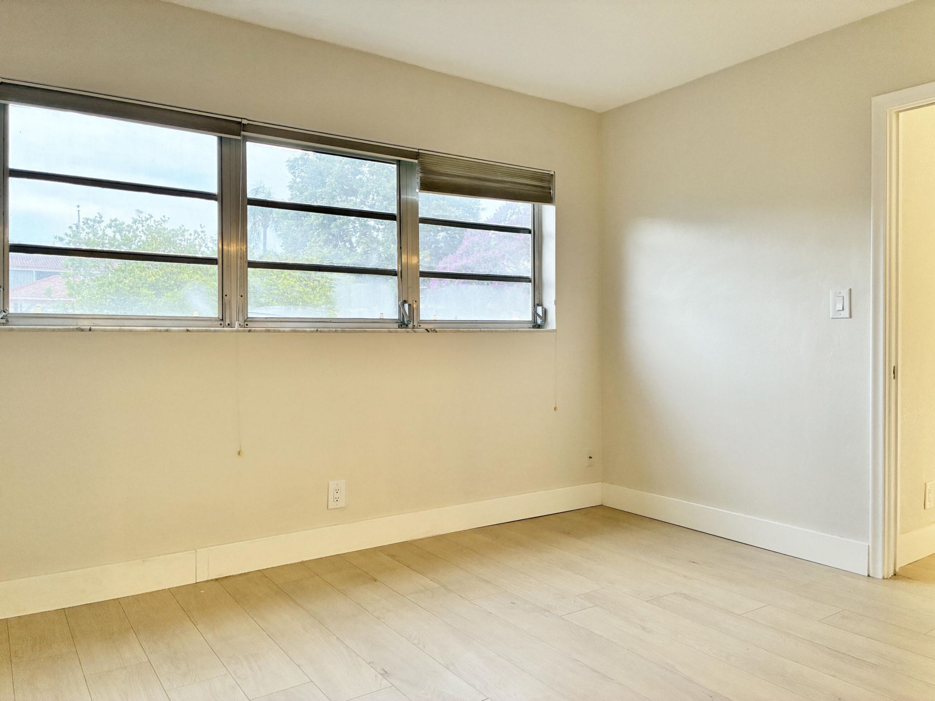 2204 NE 36th Street, Unit Apt 26, Lighthouse Point, FL 33064 Photo