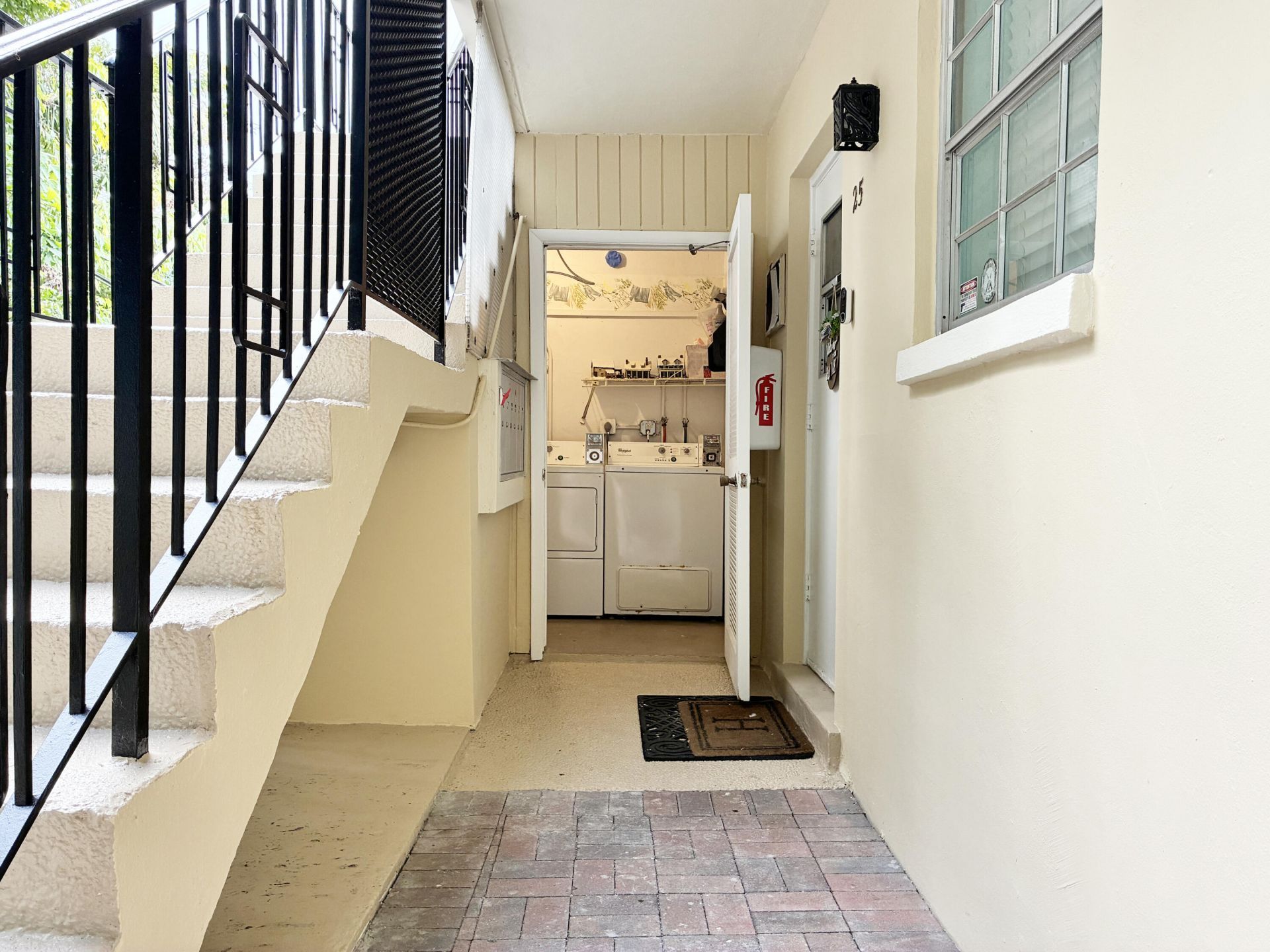 2204 NE 36th Street, Unit Apt 26, Lighthouse Point, FL 33064 Photo