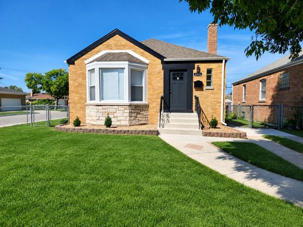5000 N Nordica Avenue , Chicago, IL 60656