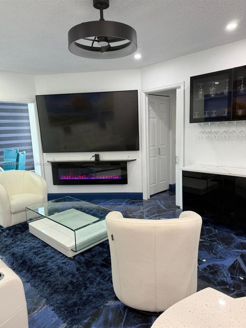 5121 W Oakland Park Blvd , Unit 212, Lauderdale Lakes, FL 33313 Photo