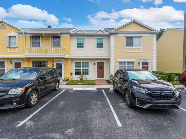 2916 Dorchester Ln , Cooper City, FL 33026