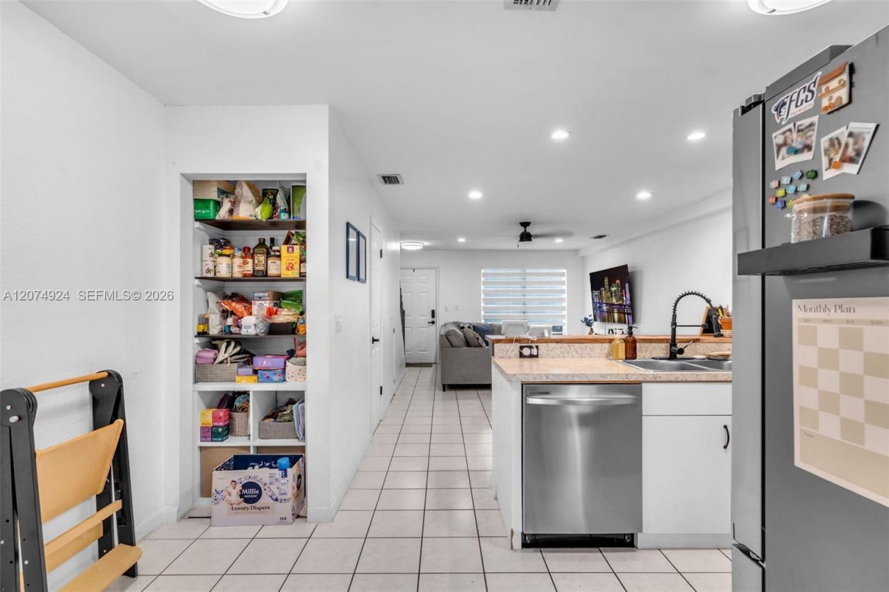 2916 Dorchester Ln , Cooper City, FL 33026 Photo
