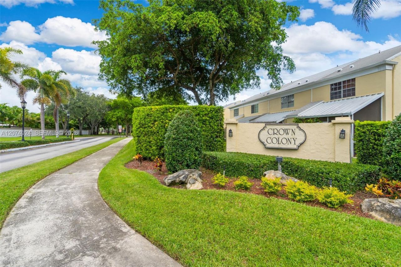 2916 Dorchester Ln , Cooper City, FL 33026 Photo