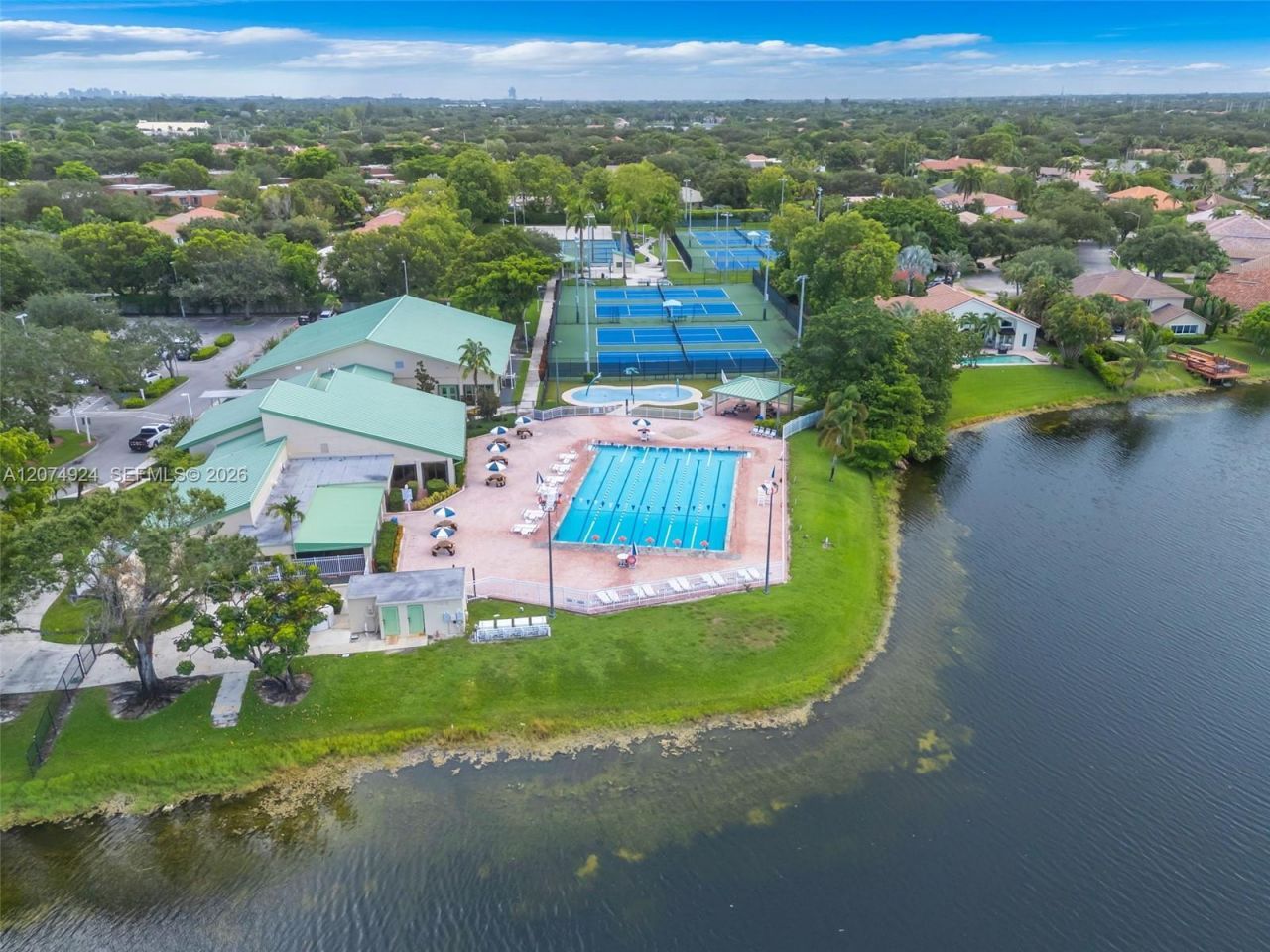 2916 Dorchester Ln , Cooper City, FL 33026 Photo