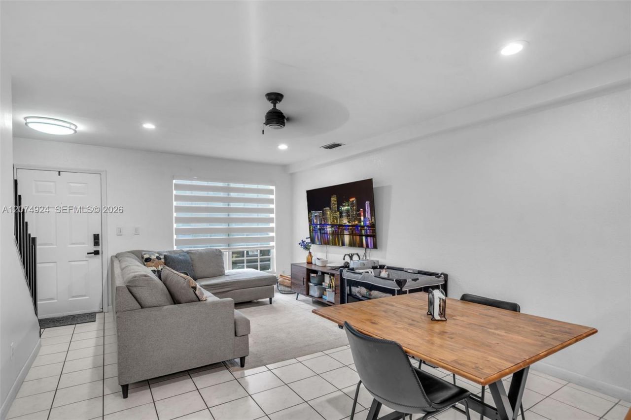 2916 Dorchester Ln , Cooper City, FL 33026 Photo