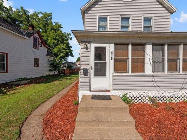 416 4th Avenue S, South Saint Paul, MN 55075