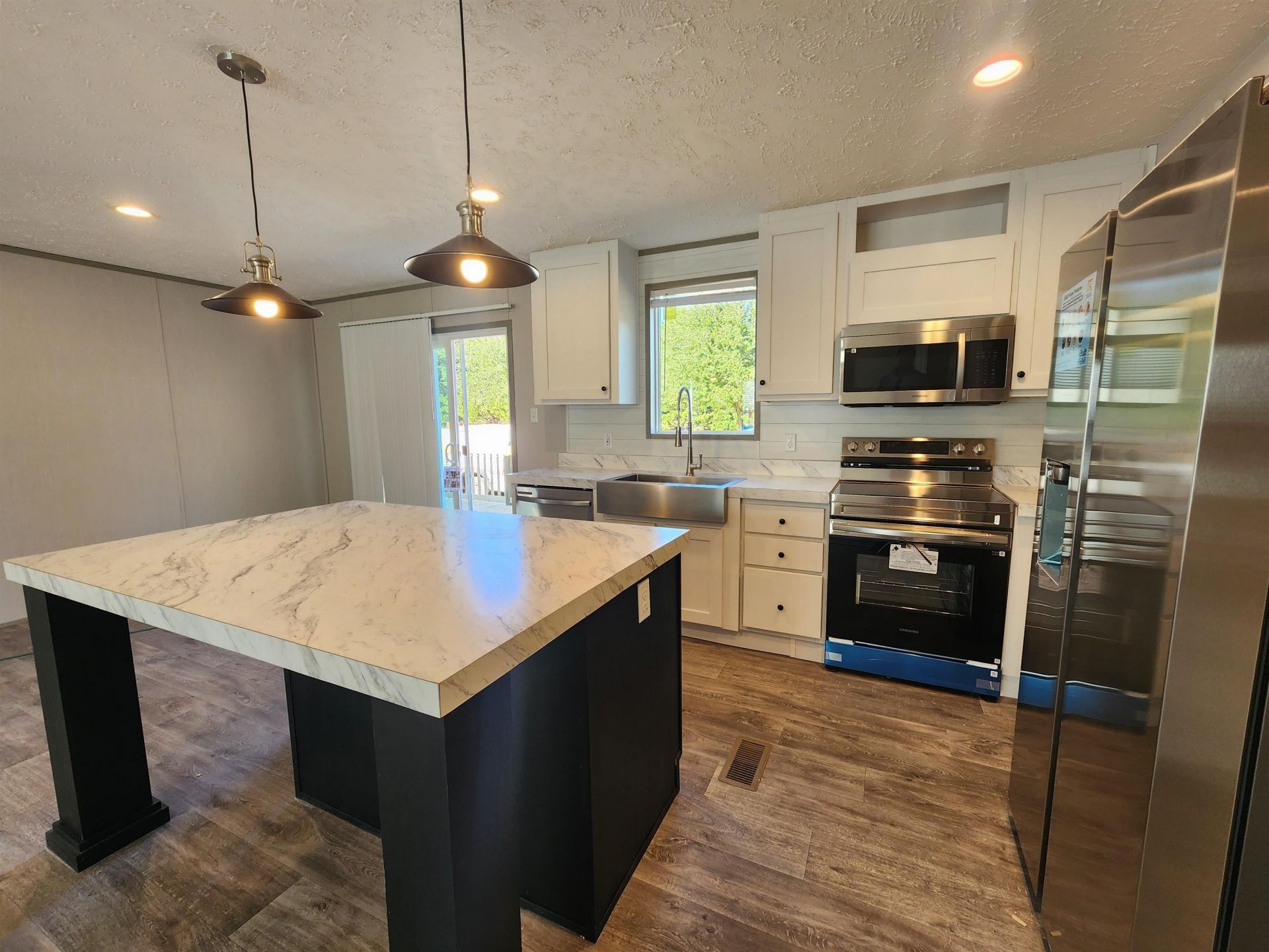 608 Black Branch Rd. Photo 5