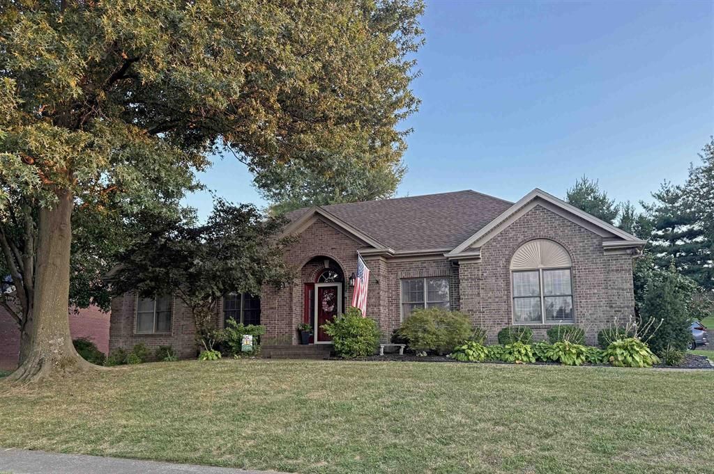 2732 Hillbrooke Parkway Owensboro, KY 