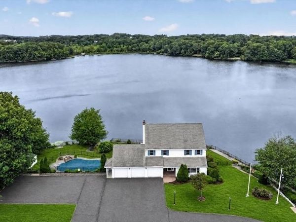 101 Pond Street, Unit 101, Braintree, MA 02184