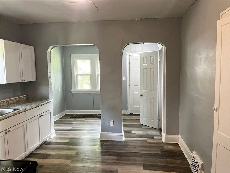 681 Moreley Avenue, Akron, OH 44320 Photo 5