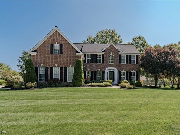 9185 Stonebriar Lane , North Ridgeville, OH 44039