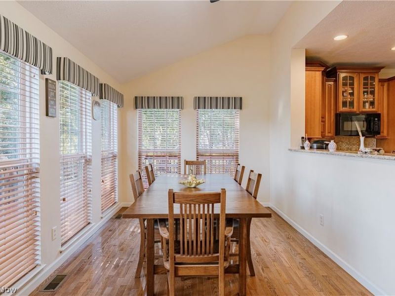9185 Stonebriar Lane, North Ridgeville, OH 44039 Photo 13