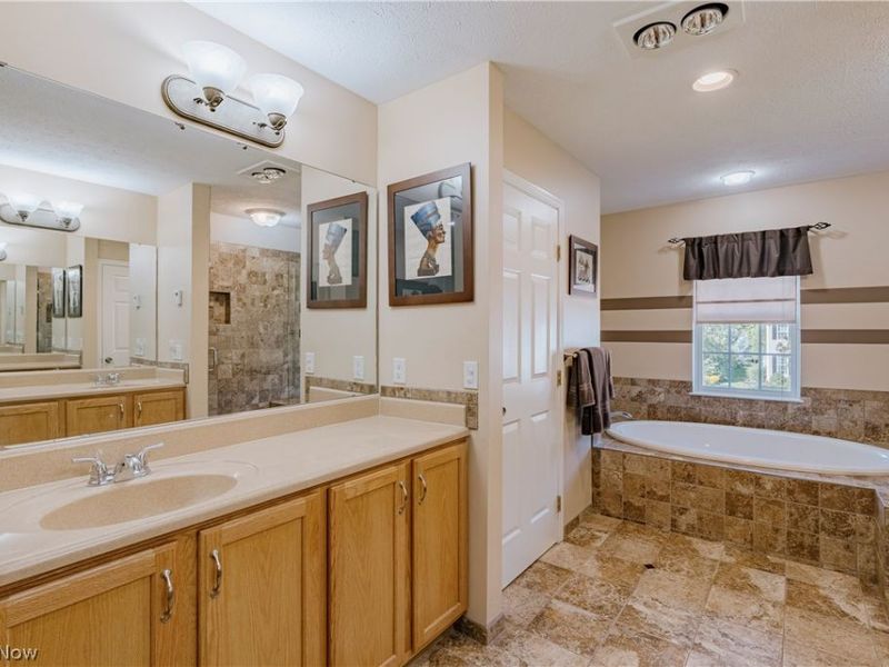 9185 Stonebriar Lane, North Ridgeville, OH 44039 Photo 28